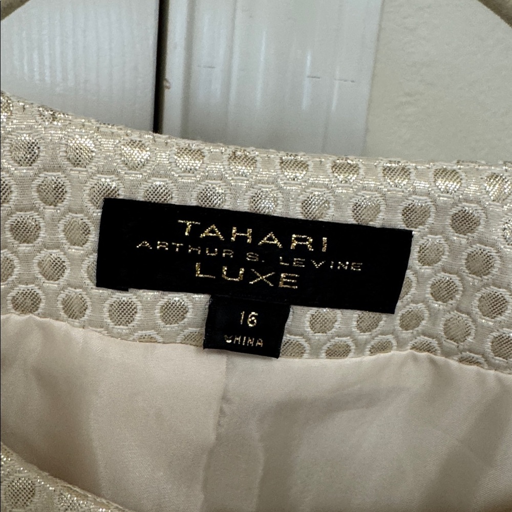 Tahari Beige Textured Women's Blazer - Picture 2 of 6